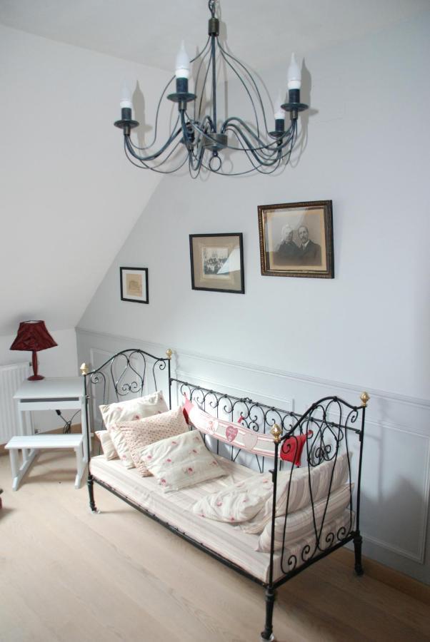 Chambre D'Hotes "Les Paturelles" Fougeres-sur-Bievre Ngoại thất bức ảnh