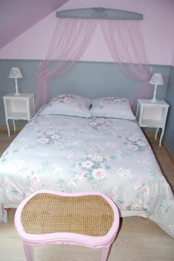 Chambre D'Hotes "Les Paturelles" Fougeres-sur-Bievre Ngoại thất bức ảnh