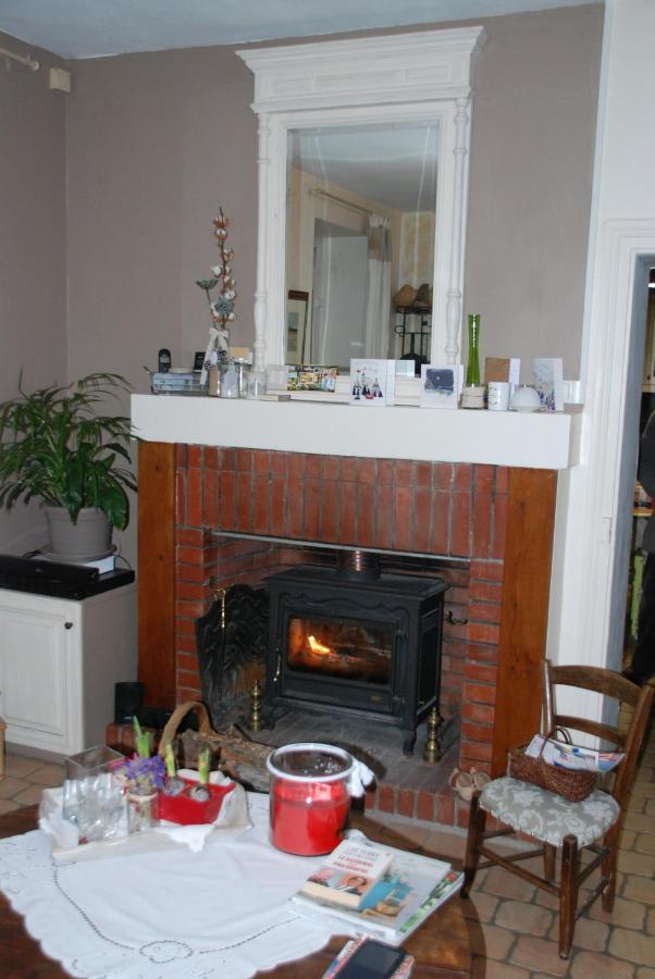 Chambre D'Hotes "Les Paturelles" Fougeres-sur-Bievre Ngoại thất bức ảnh